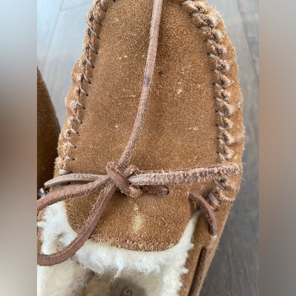 Size 5 ugg slippers‎ - Picture 4 of 5